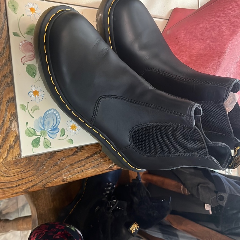 Doc Martins Chelsea black brand new size 8